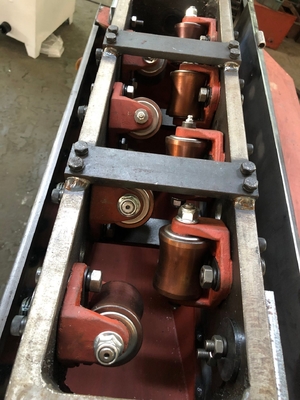 Μηχανή ευθυγράμμισης και κοπής 5-12mm Coil Steel Bar με αυτόματη βαθμίδα αυτόματη